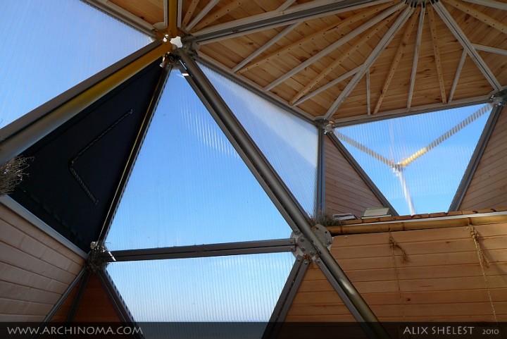 Y-BIO : sleeping in bio capsule